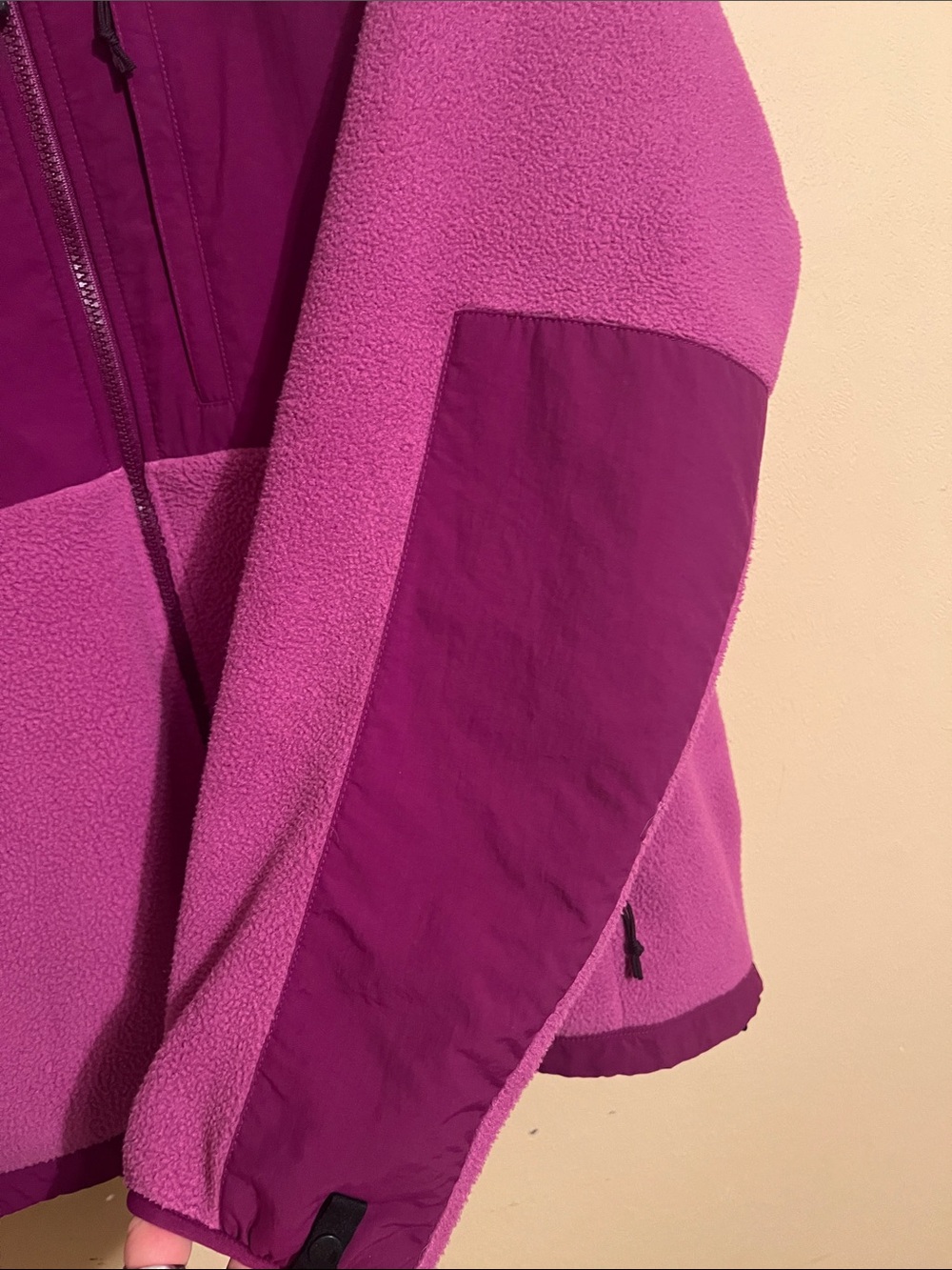 The North Face Two-Tone Magenta/Pink Hooded Fleece Jacket - Picture 8 of 14